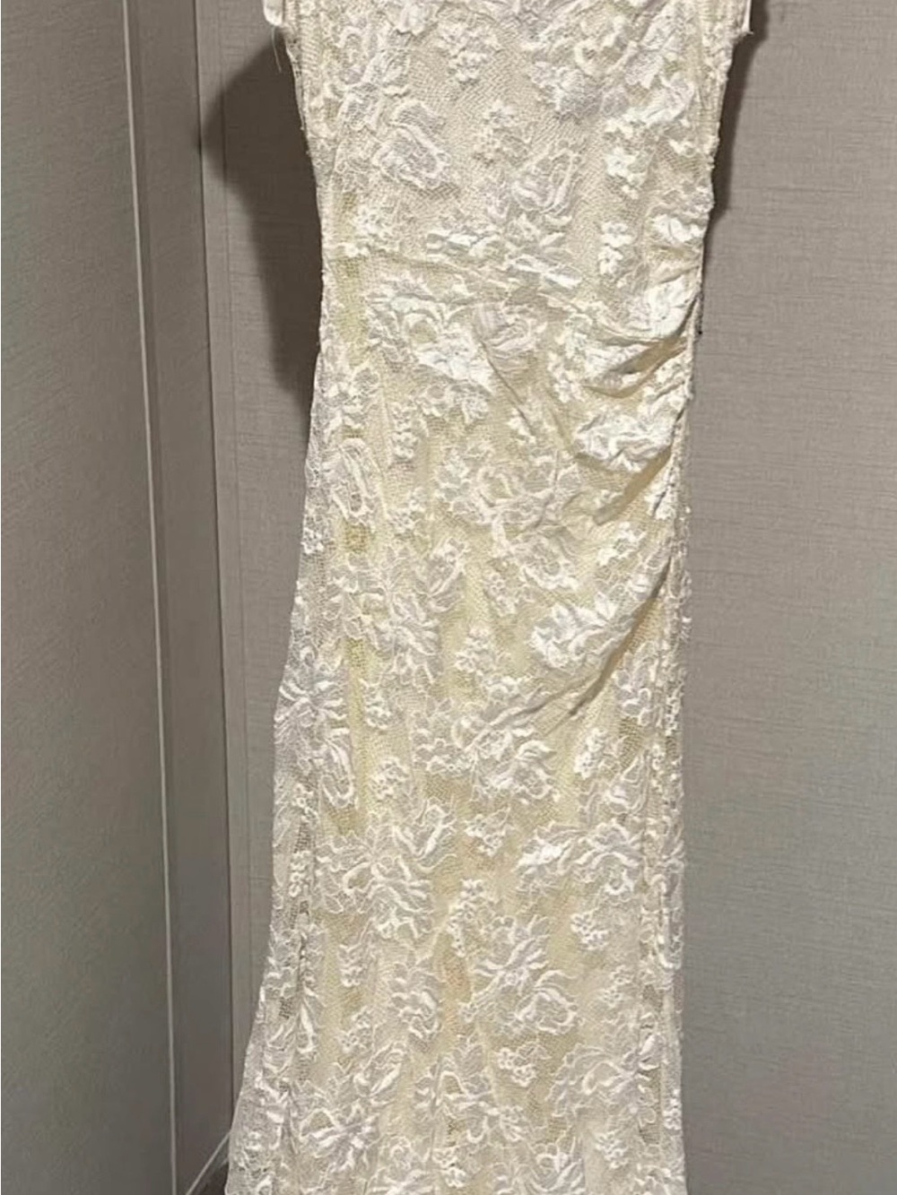 Elegant Ivory Lace Sheath Dress - Women's Formal Dress